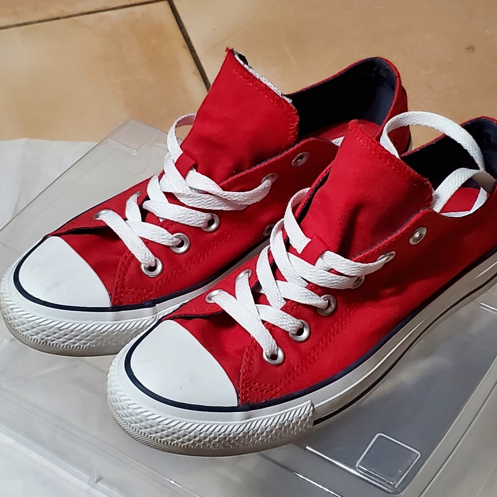 Converse Sneakers - Unisex Sz 8